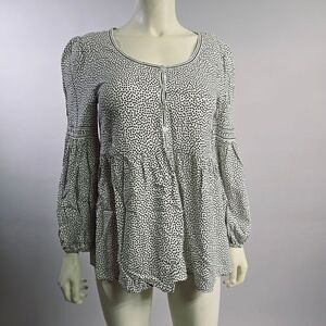 Max studio small top R15